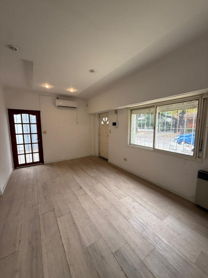 36/ 16 Y 17 - CASA EN ALQUILER DOS DORM ENTRADA DE AUTO
