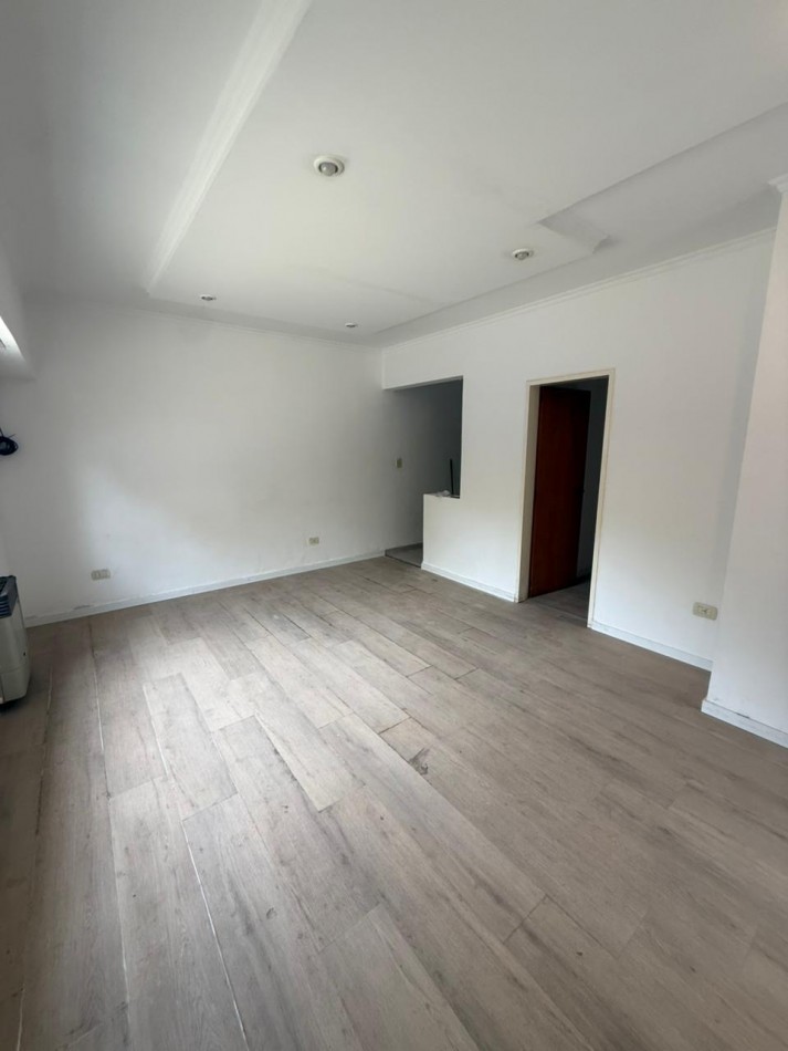 36/ 16 Y 17 - CASA EN ALQUILER DOS DORM ENTRADA DE AUTO