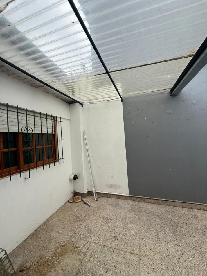 36/ 16 Y 17 - CASA EN ALQUILER DOS DORM ENTRADA DE AUTO