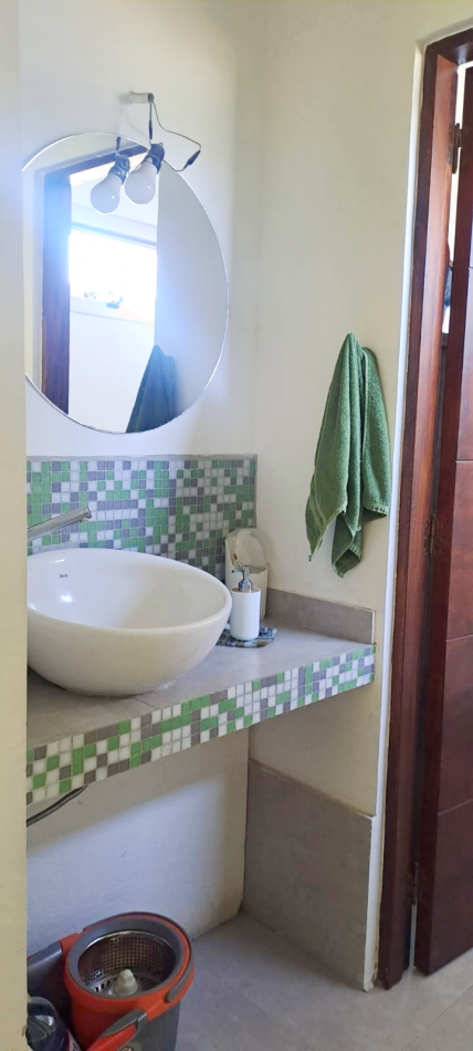 657 e/ 20 bis y 21 - casa 3 dorm - Parque Sicardi