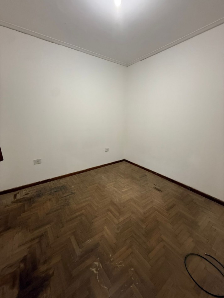 70 e/ 4 y 5 - ph dos dormitorios - sin expensas 