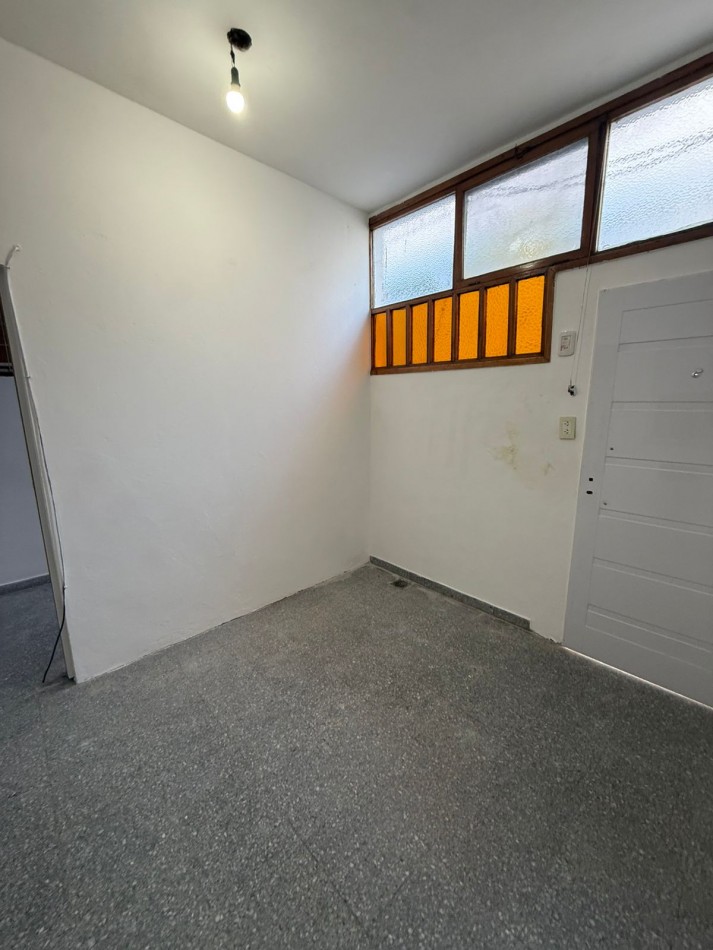 70 e/ 4 y 5 - ph dos dormitorios - sin expensas 