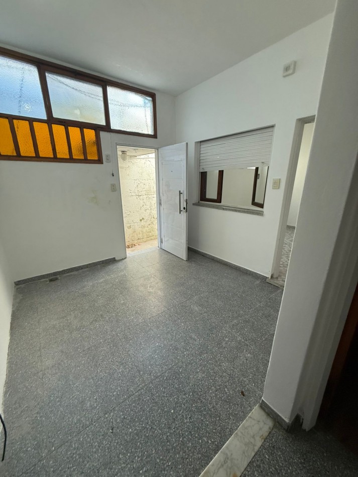 70 e/ 4 y 5 - ph dos dormitorios - sin expensas 