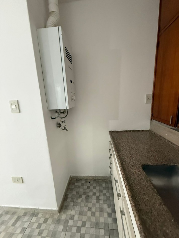 70 e/ 4 y 5 - ph dos dormitorios - sin expensas 