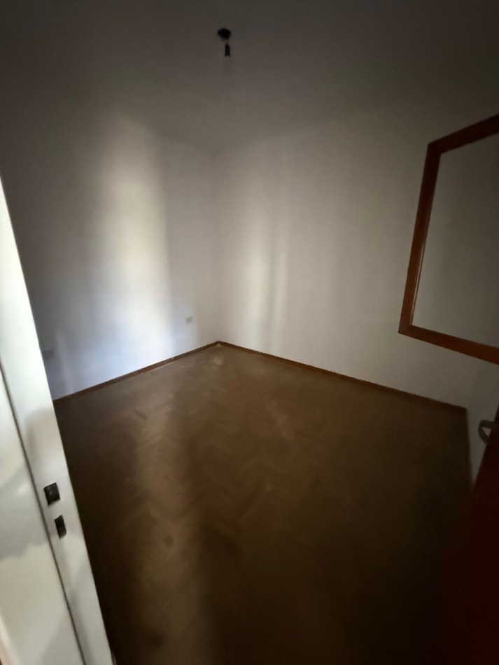 70 e/ 4 y 5 - ph dos dormitorios - sin expensas 