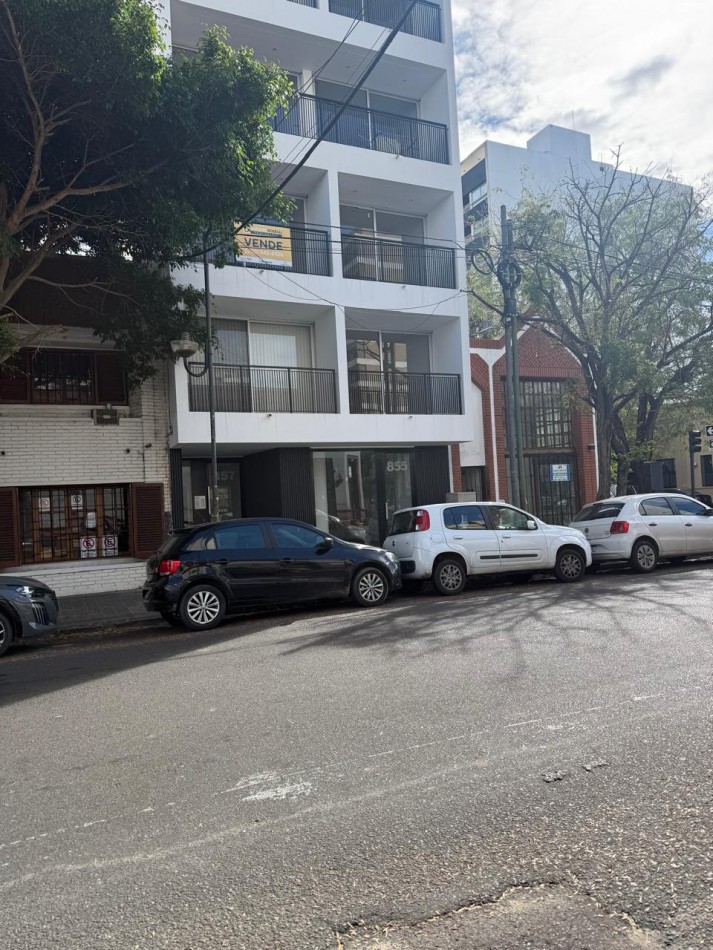 45 e/ 12 y 13 - Alquiler con balcon - muy luminoso - a estrenar 