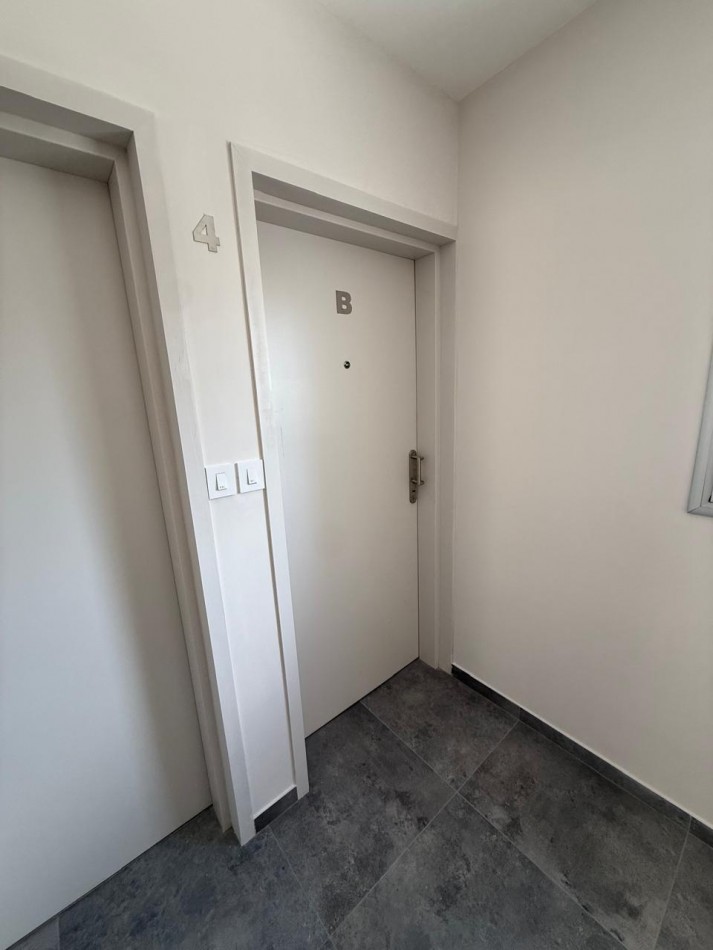 45 e/ 12 y 13 - Alquiler con balcon - muy luminoso - a estrenar 