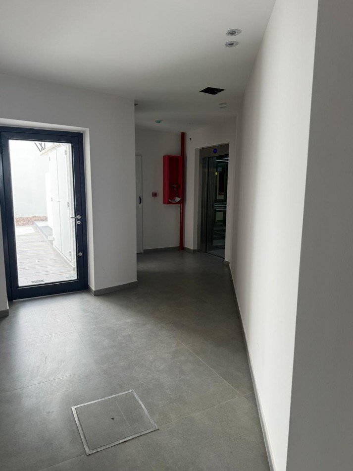 45 e/ 12 y 13 - Alquiler con balcon - muy luminoso - a estrenar 