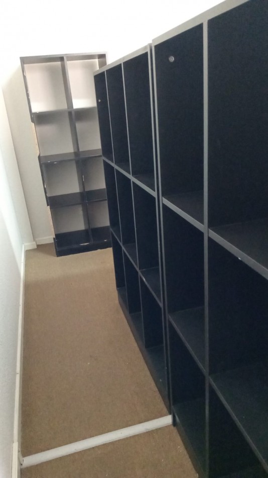 48 e/ 12 y 13 - OFICINA EN VENTA - TRIBUNALES 