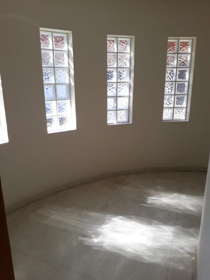 655 e/ 9 y 10 - parque sicardi - sobre esquina  1650 m2 - APTO BANCO