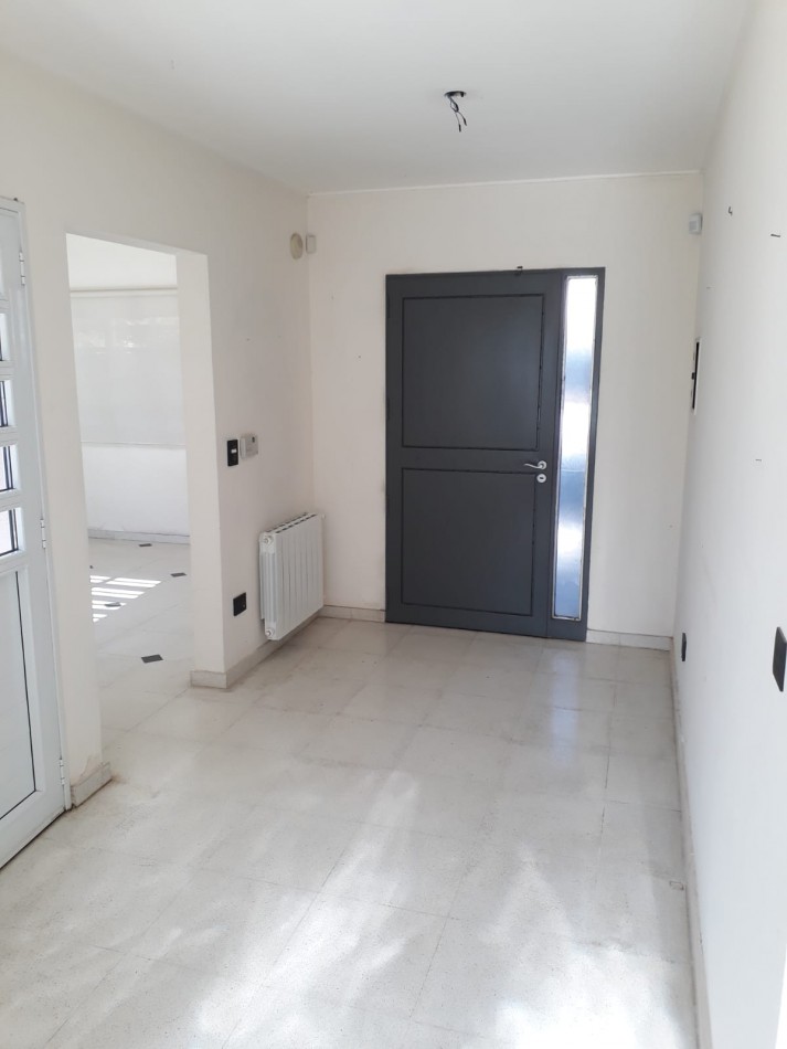 655 e/ 9 y 10 - parque sicardi - sobre esquina  1650 m2 - APTO BANCO