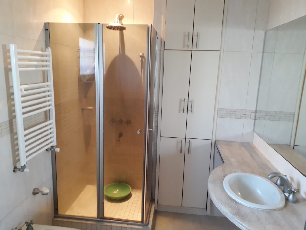655 e/ 9 y 10 - parque sicardi - sobre esquina  1650 m2 - APTO BANCO