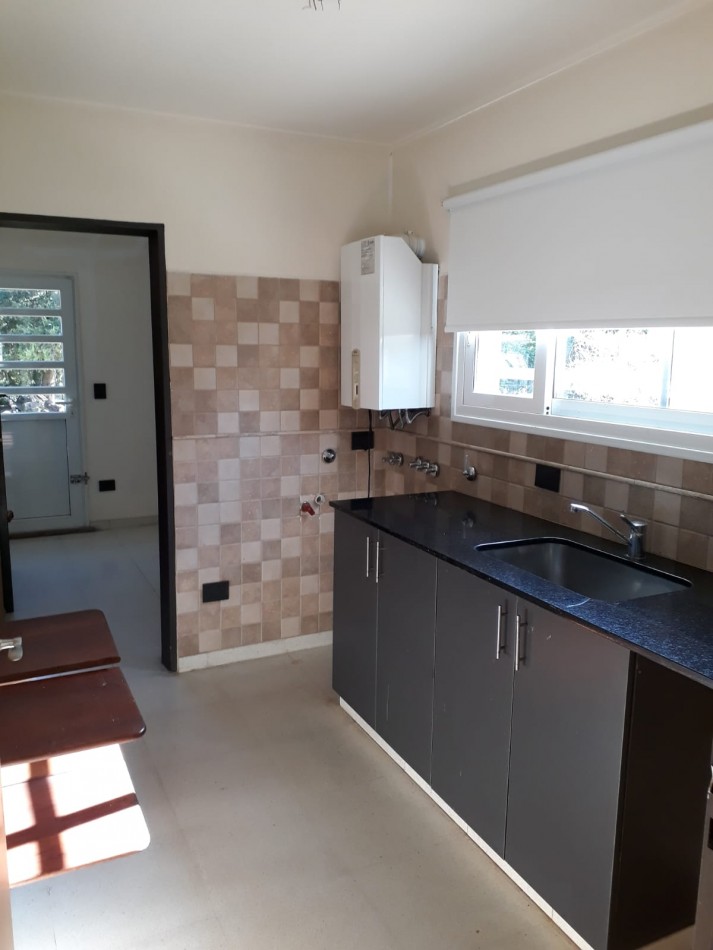 655 e/ 9 y 10 - parque sicardi - sobre esquina  1650 m2 - APTO BANCO
