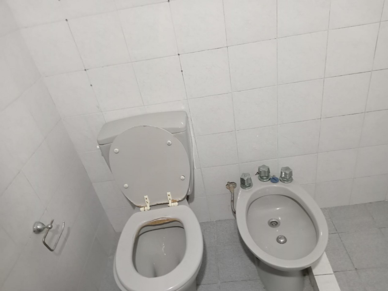 av 1 e/ 63 y 64 - un dormitorio planta baja s/ patio - ideal estudiante medicina 