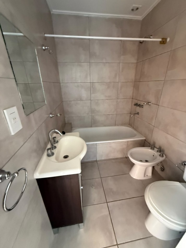 135 e/ 39 y 40 - duplex en venta con jardin - a estrenar