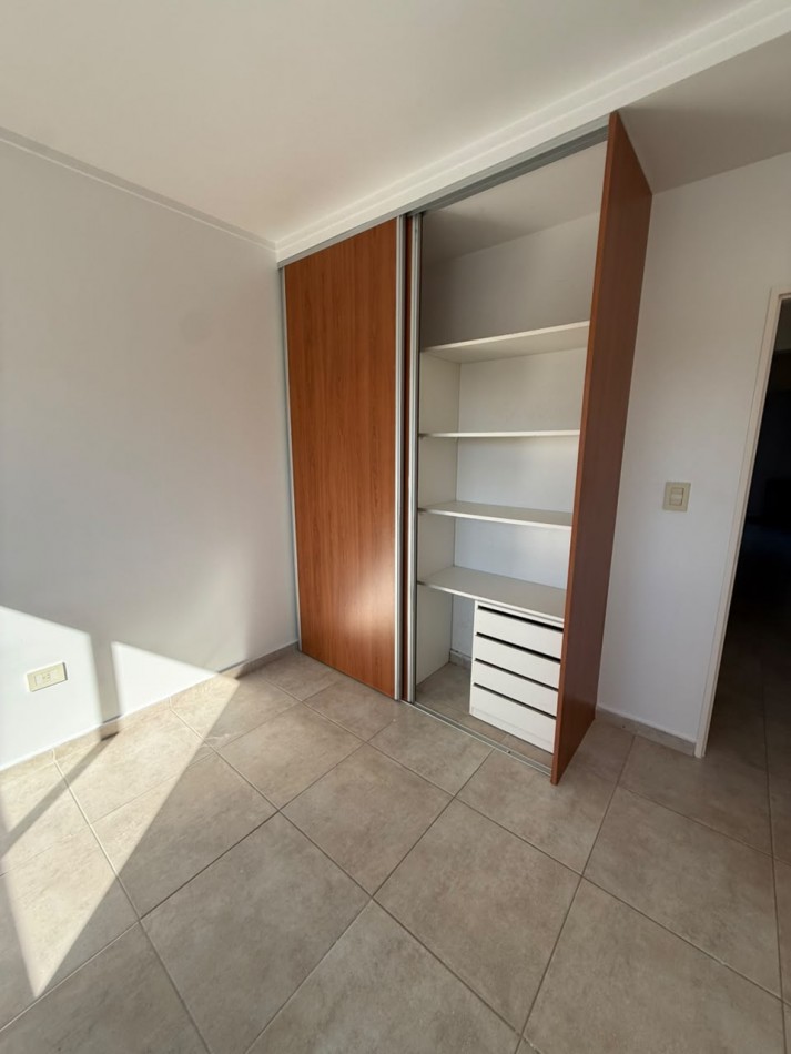 135 e/ 39 y 40 - duplex en venta con jardin - a estrenar