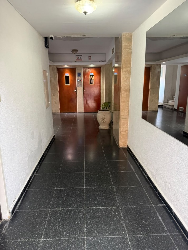 1 E/ 46 Y 47 - MONOAMBIENTE A RECICLAR - 4 TO PISO CONTRA FRENTE 