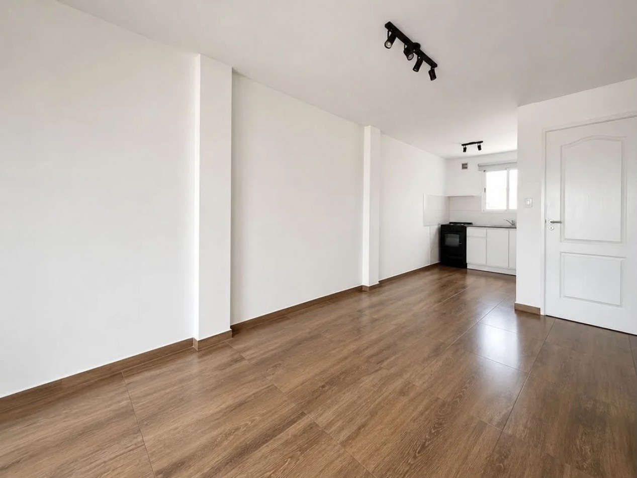 DEPARTAMENTO EN POZO - 63 E/ 11 Y 12