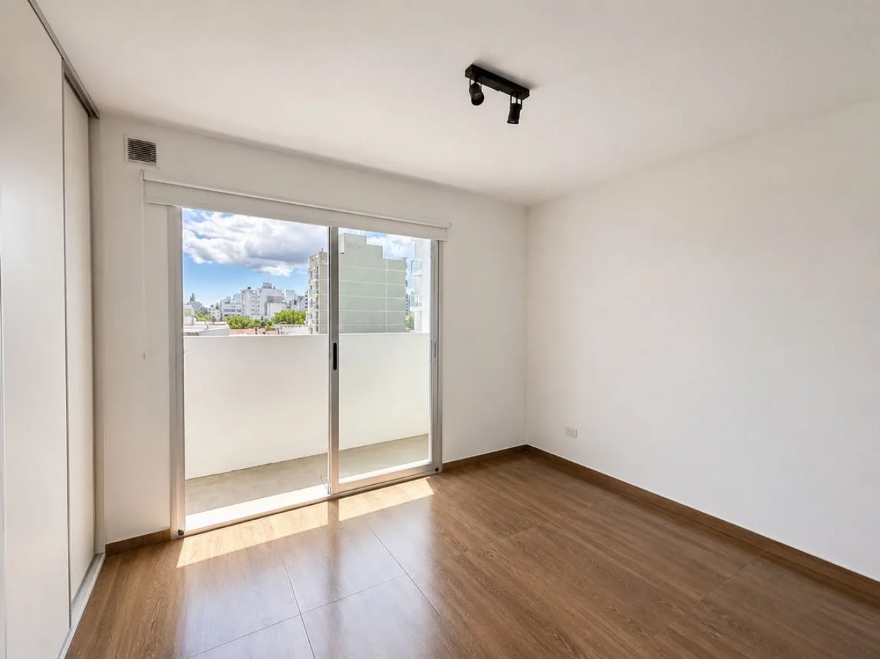 DEPARTAMENTO EN POZO - 63 E/ 11 Y 12