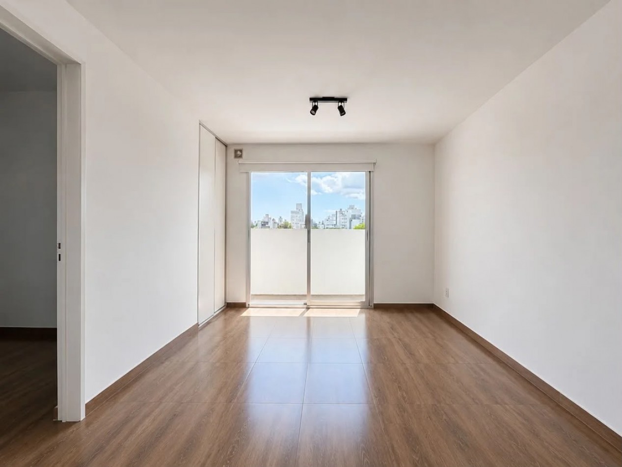DEPARTAMENTO EN POZO - 63 E/ 11 Y 12
