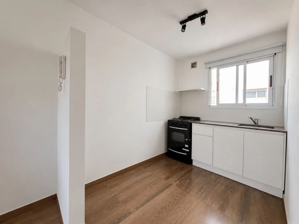 DEPARTAMENTO EN POZO - 63 E/ 11 Y 12