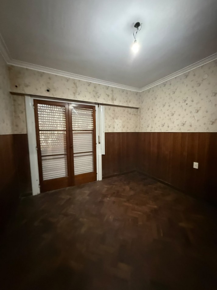41 E/ 18 Y 19 - CASA EN ALQUILER EN PLANTA ALTA - 3 DORM BARRIO LA LOMA