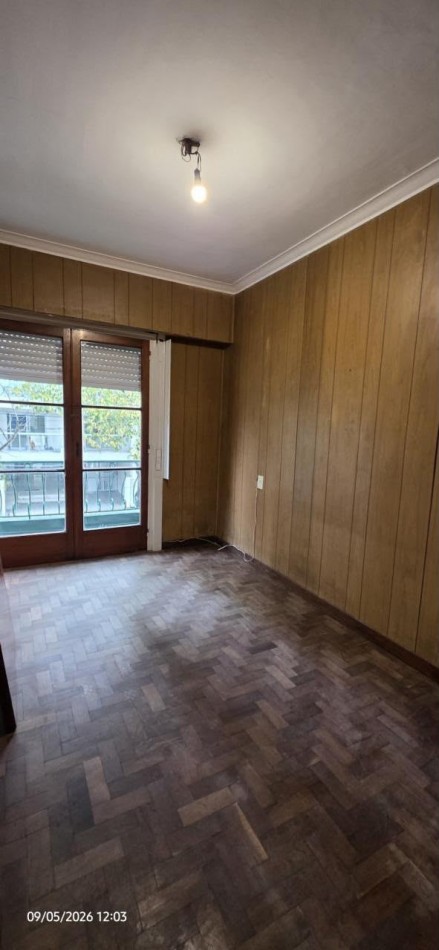 41 E/ 18 Y 19 - CASA EN ALQUILER EN PLANTA ALTA - 3 DORM BARRIO LA LOMA