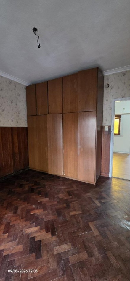 41 E/ 18 Y 19 - CASA EN ALQUILER EN PLANTA ALTA - 3 DORM BARRIO LA LOMA