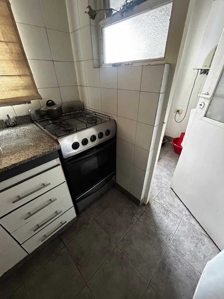 59 E/ 12 Y 13 - 2 DORMITORIOS - BALCON -COCHERA - CON MUEBLES