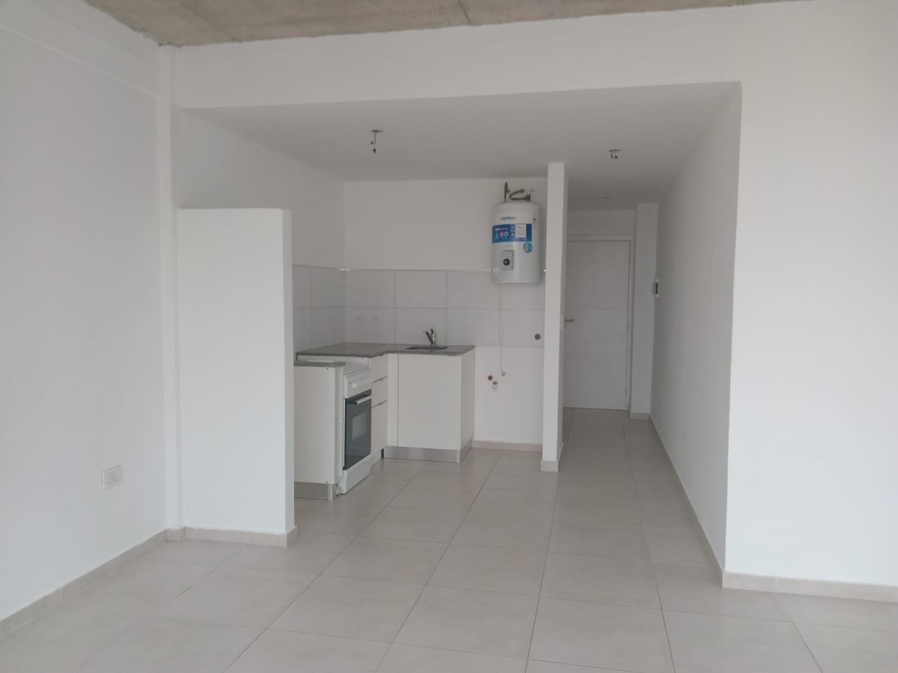 EXCELENTE MONOAMBIENTE EN ALQUILER 49 E/ 18 Y 19 - APTO OFICINA 