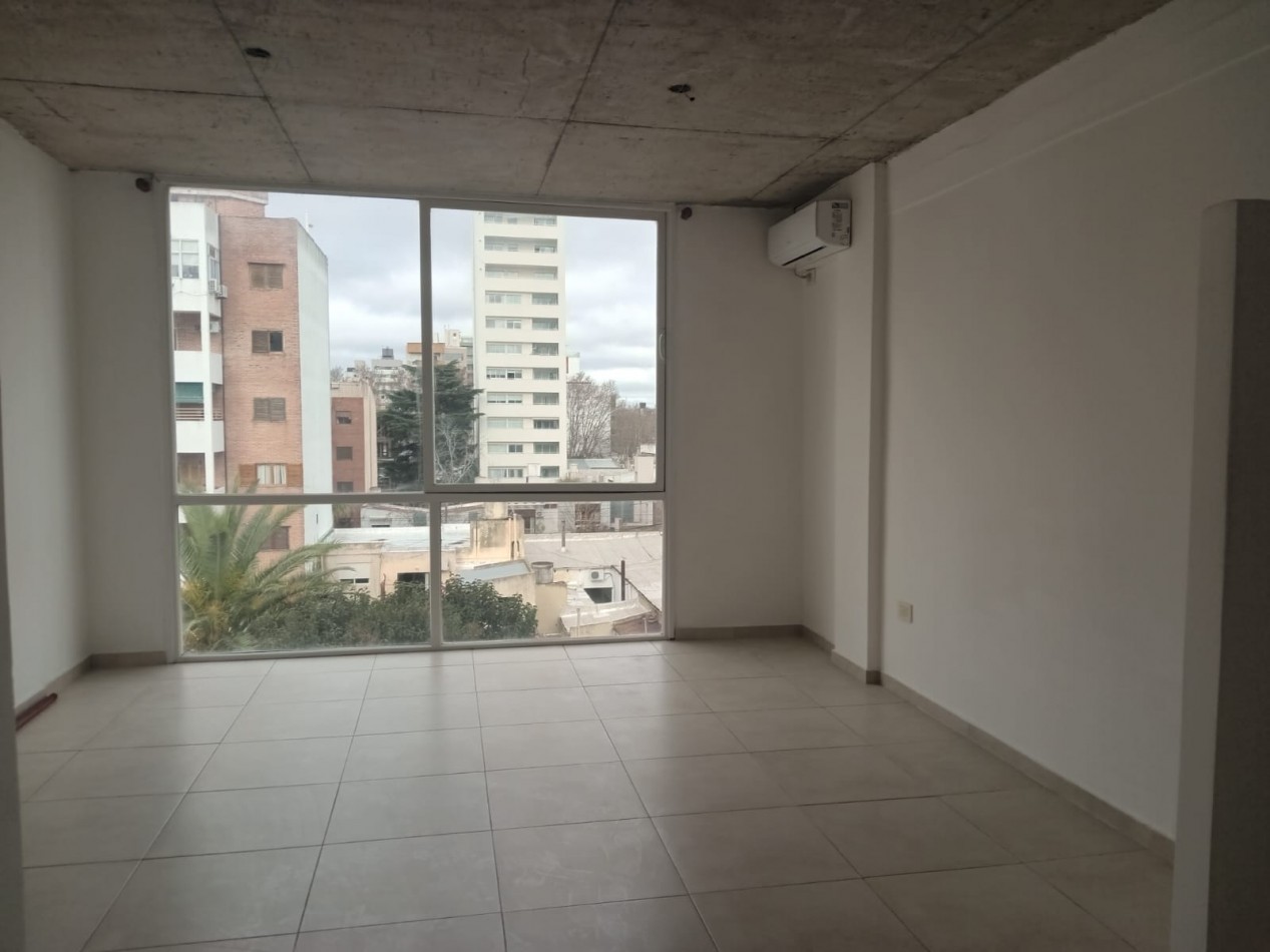 EXCELENTE MONOAMBIENTE EN ALQUILER 49 E/ 18 Y 19 - APTO OFICINA 