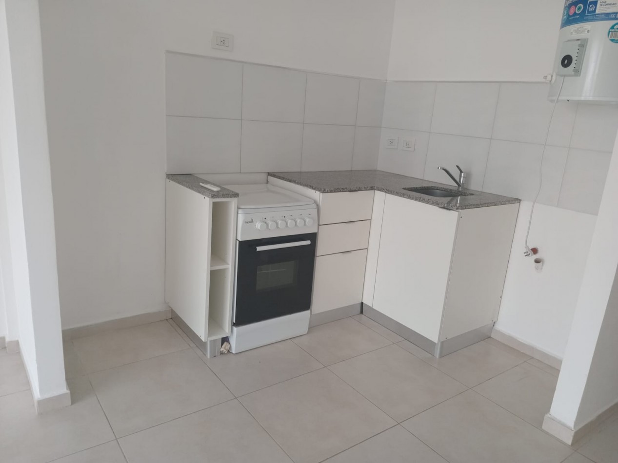 EXCELENTE MONOAMBIENTE EN ALQUILER 49 E/ 18 Y 19 - APTO OFICINA 