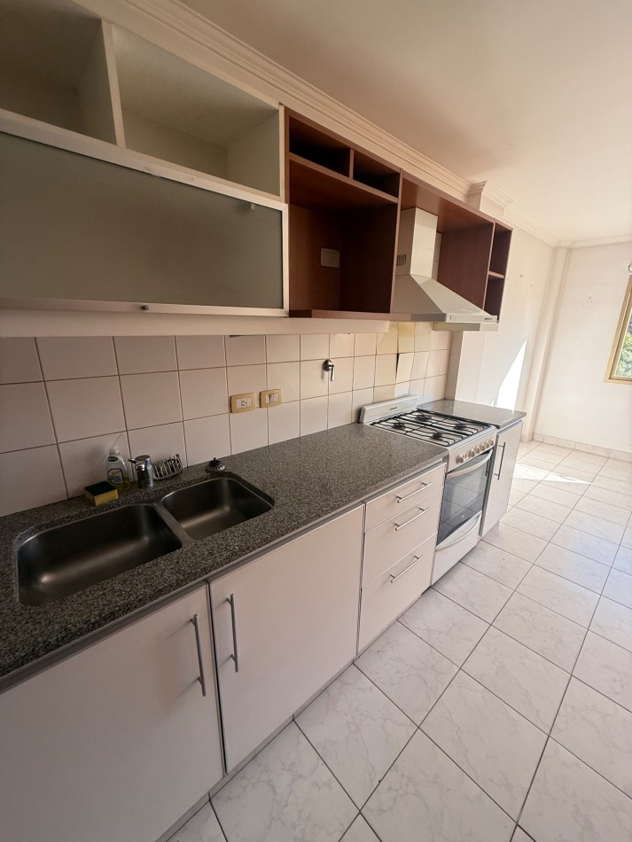 Alquier plaza Paso ( 13 y 44 ) - 3 Dorm con cochera 