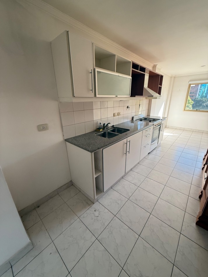 Alquier plaza Paso ( 13 y 44 ) - 3 Dorm con cochera 