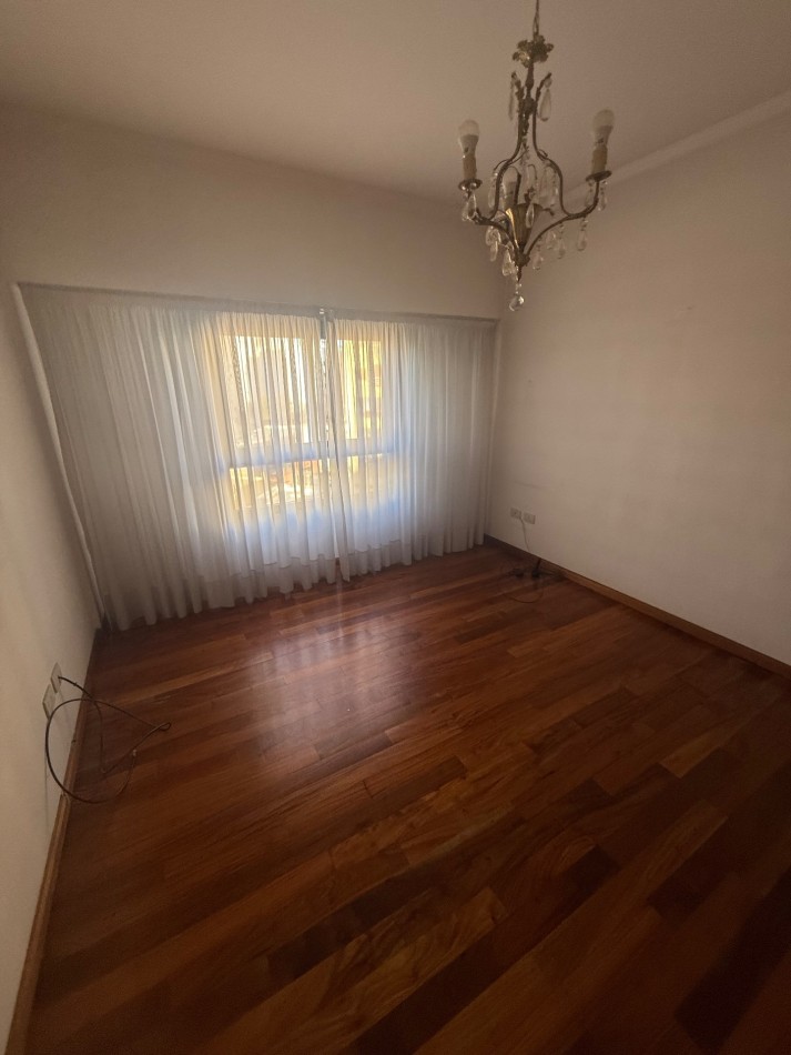 Alquier plaza Paso ( 13 y 44 ) - 3 Dorm con cochera 