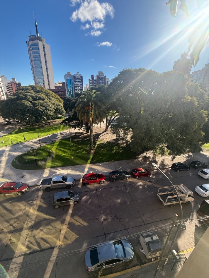 Alquier plaza Paso ( 13 y 44 ) - 3 Dorm con cochera 