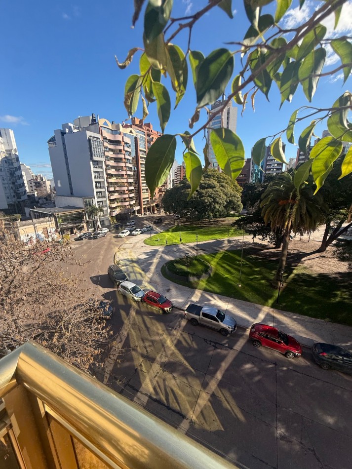 Alquier plaza Paso ( 13 y 44 ) - 3 Dorm con cochera 