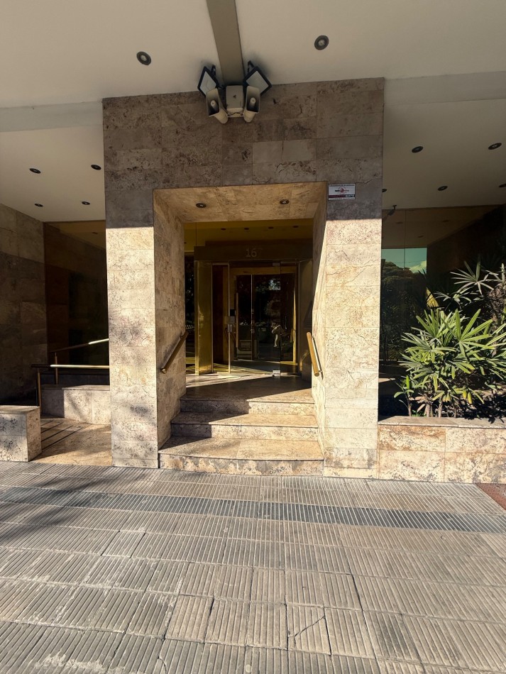 Alquier plaza Paso ( 13 y 44 ) - 3 Dorm con cochera 