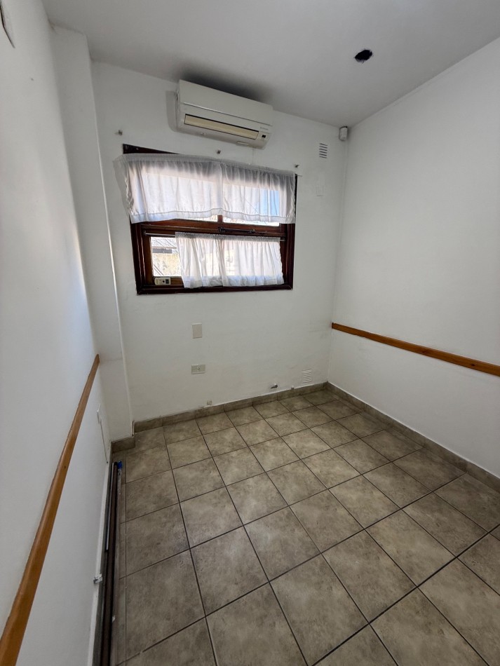 3 esq 65 - Venta casa / consultorio / empresas 