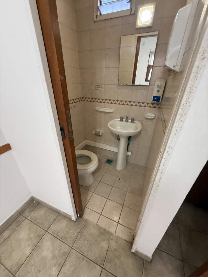 3 esq 65 - Venta casa / consultorio / empresas 