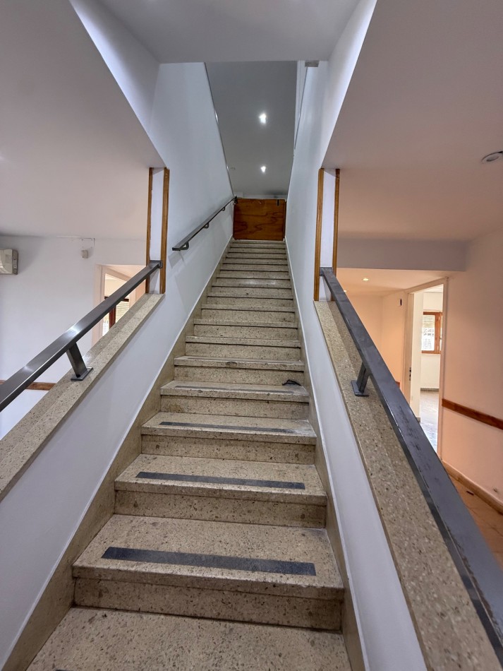 3 esq 65 - Venta casa / consultorio / empresas 