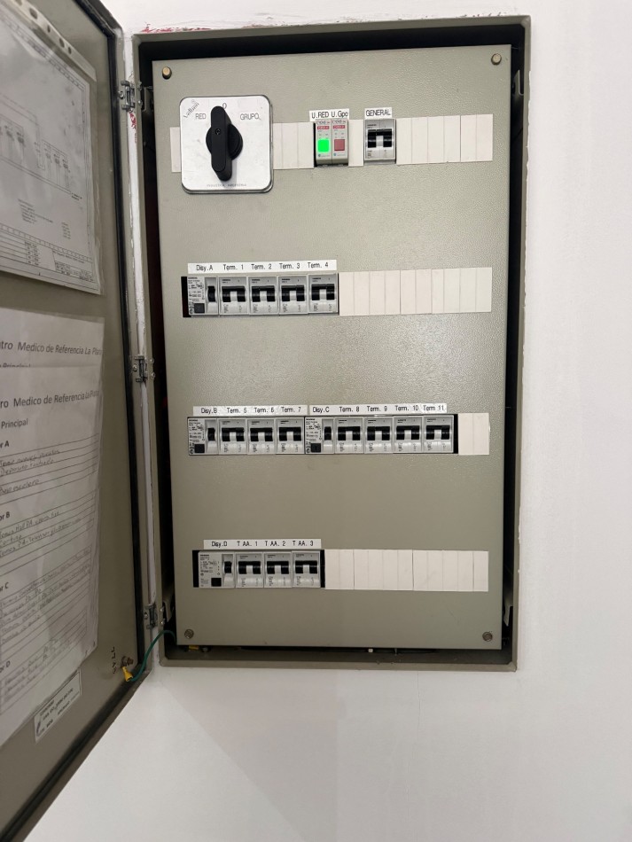 3 esq 65 - Venta casa / consultorio / empresas 