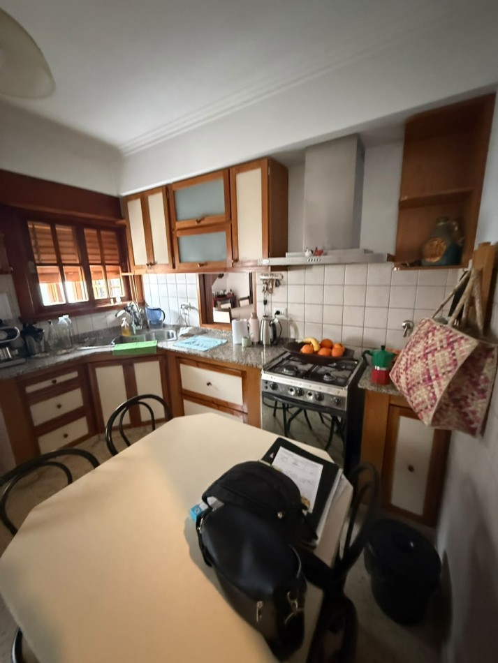 33 E/ 22 Y 23 - VEDEMOS HERMOSA CASA EN BARRIO LA LOMA - LOTE 9X28