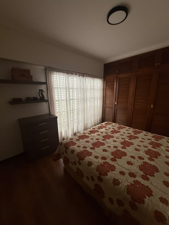 33 E/ 22 Y 23 - VEDEMOS HERMOSA CASA EN BARRIO LA LOMA - LOTE 9X28