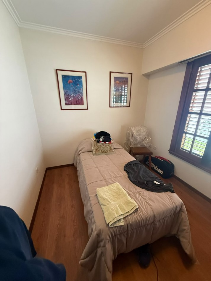 33 E/ 22 Y 23 - VEDEMOS HERMOSA CASA EN BARRIO LA LOMA - LOTE 9X28
