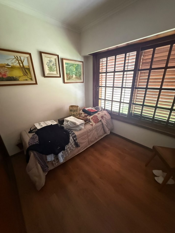 33 E/ 22 Y 23 - VEDEMOS HERMOSA CASA EN BARRIO LA LOMA - LOTE 9X28