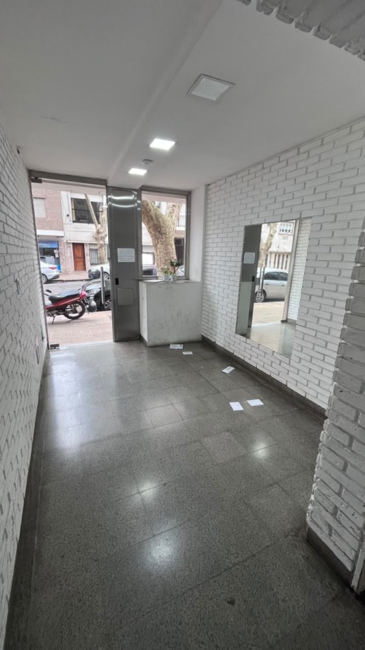 56 E/ 3 Y 4 - DEPTO AMUEBLADO - 7 MO PISO- LA PLATA