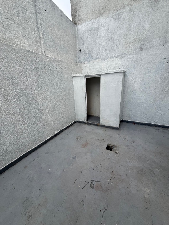 14 e/ 63 y 64 - 2 Dorm - 2 patios - cochera cubierta 