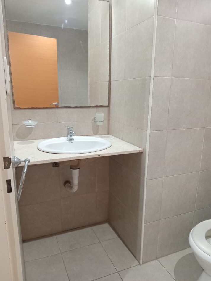 58 E 17 Y 18 - MONOAMBIENTE EN ALQUILER