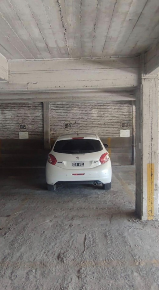 49 entre 8 y 9 - COCHERA ESTACIONAMIENTO GALIA